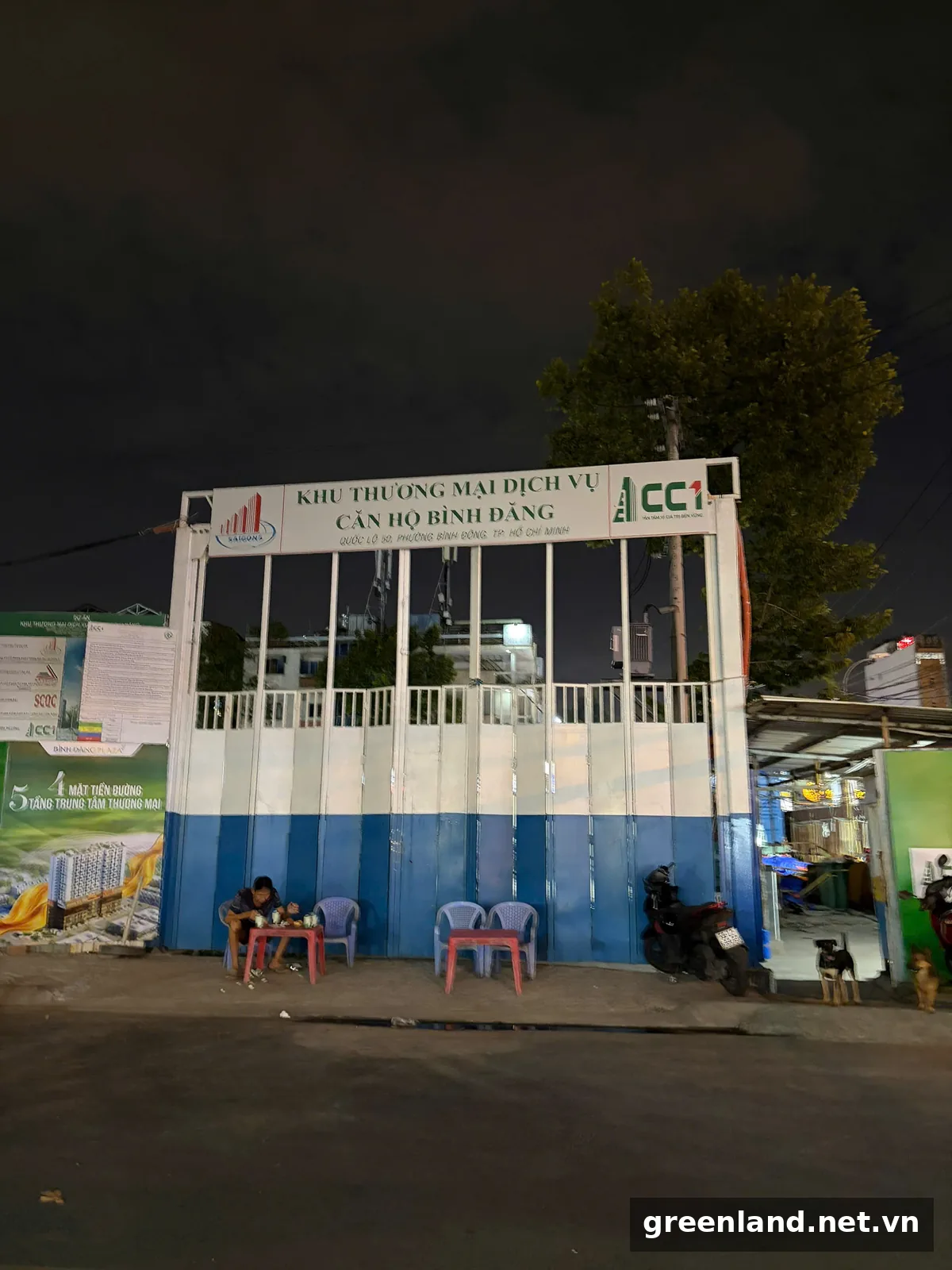 Bình Đăng Plaza Quốc Lộ 50, Phường Bình Đông: Thông Tin Dự Án, Giá Bán, Pháp Lý Và Tiến Độ 2026 6 Cổng chính dự án Khu Thương mại Dịch vụ Căn hộ Bình Đăng tại Quốc lộ 50 phường Bình Đông TP.HCM, có logo Địa ốc Sài Gòn 5 và nhà thầu CC1