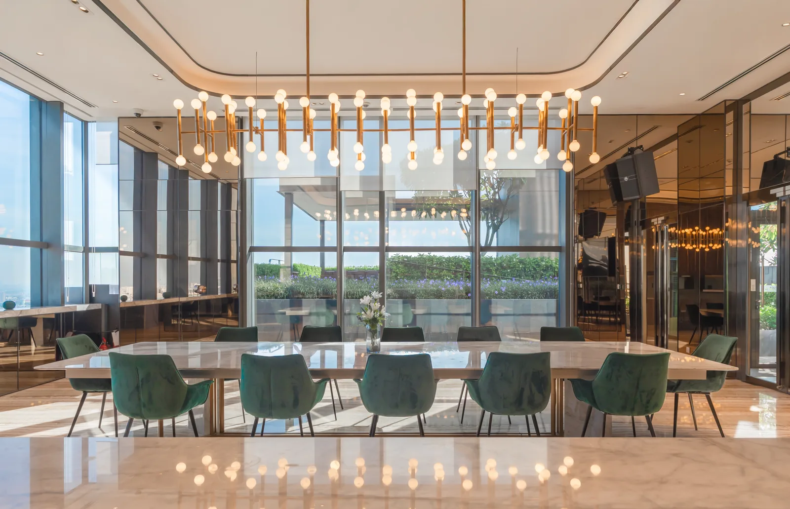 Tiện Ích The Marq Quận 1: Sky Club, Hồ Bơi Vô Cực & Trải Nghiệm Thực Tế 2026 33 Phòng tiệc Banquet Room The Marq